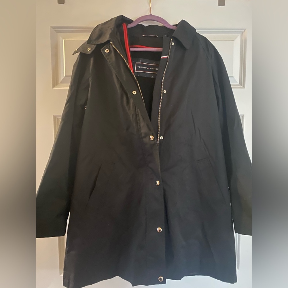 Tommy Hilfiger rain coat size large